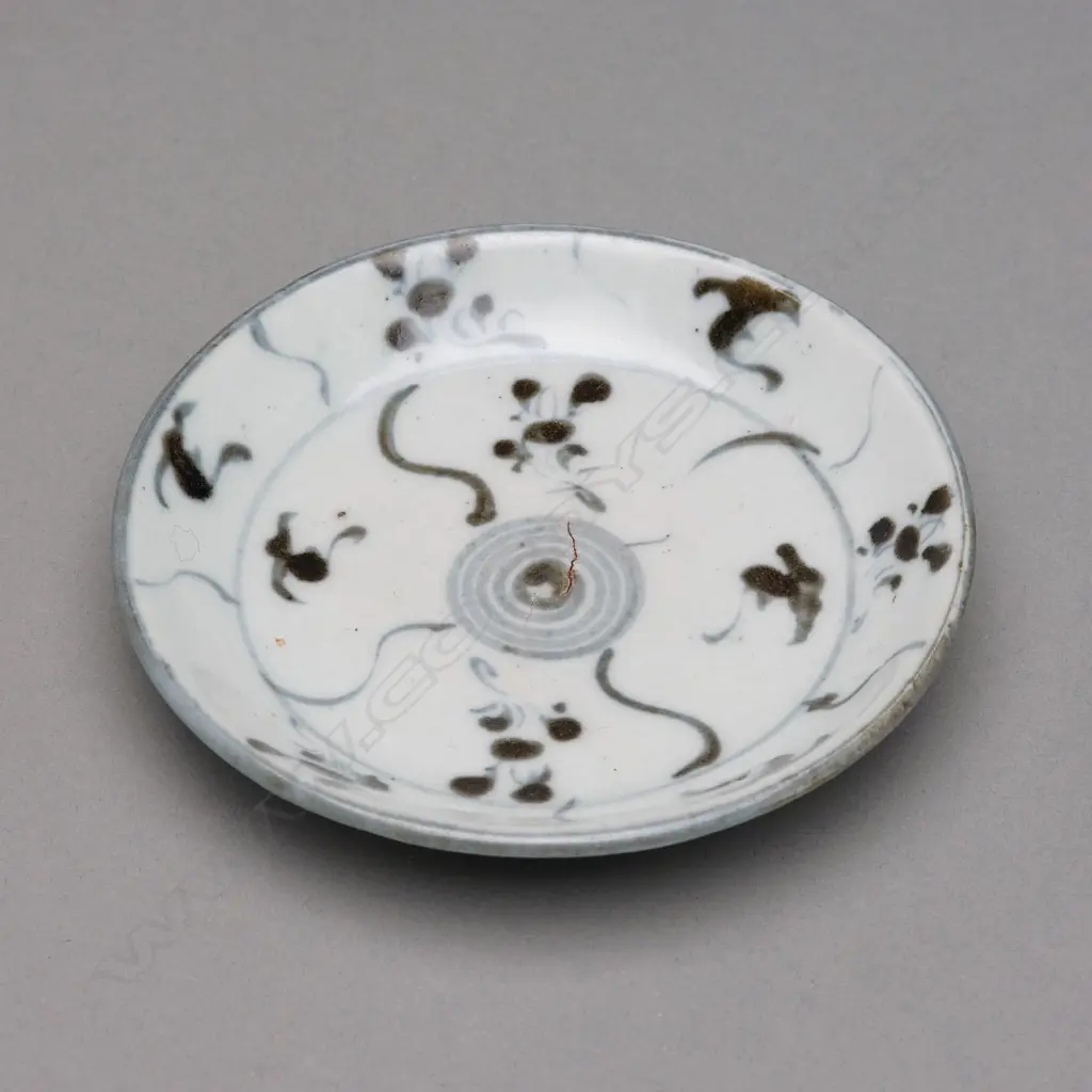 Small Zhangzhou porcelain dish - China - 17thC, Image 1++